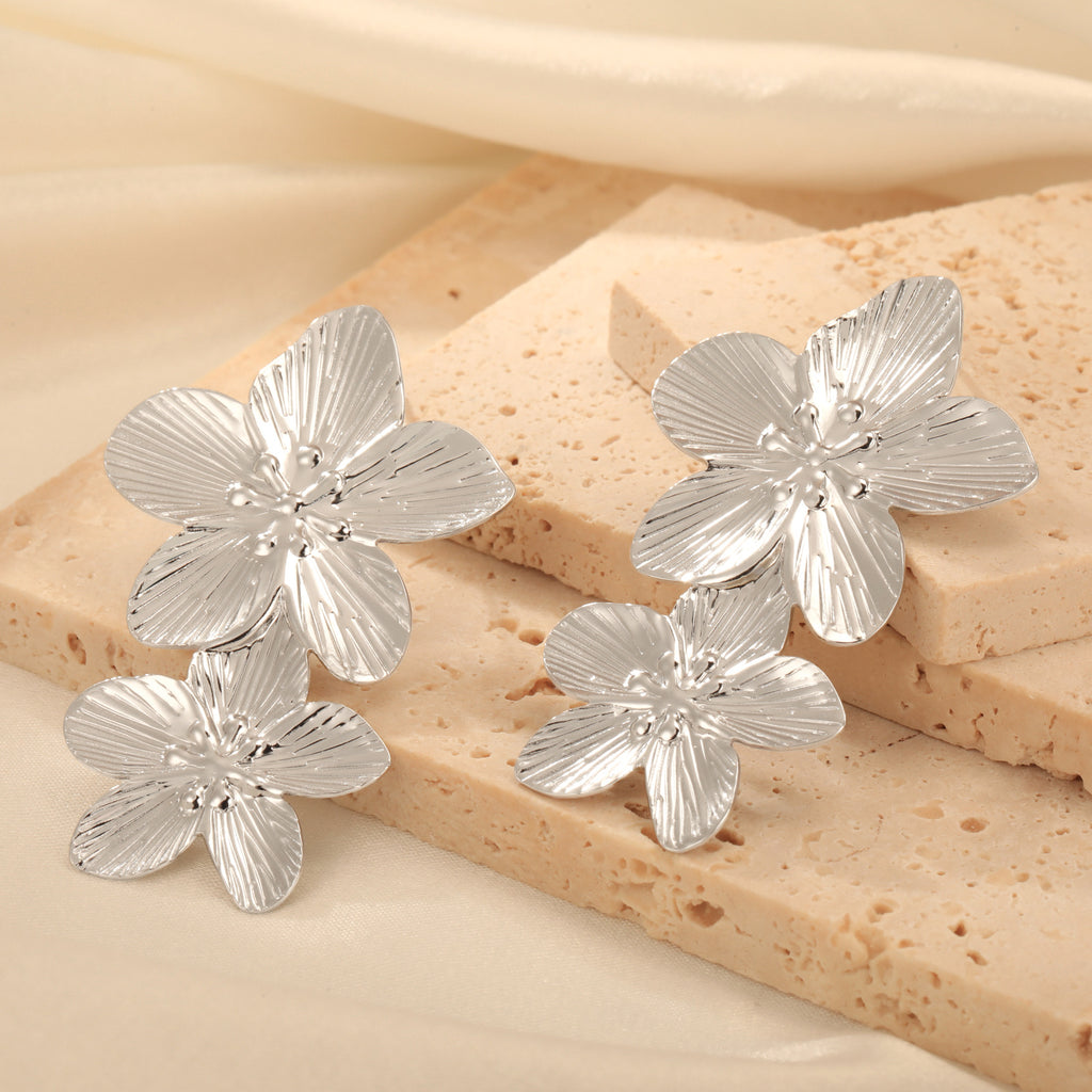 Women's Electroplated Alloy Non-fading Flower Earrings