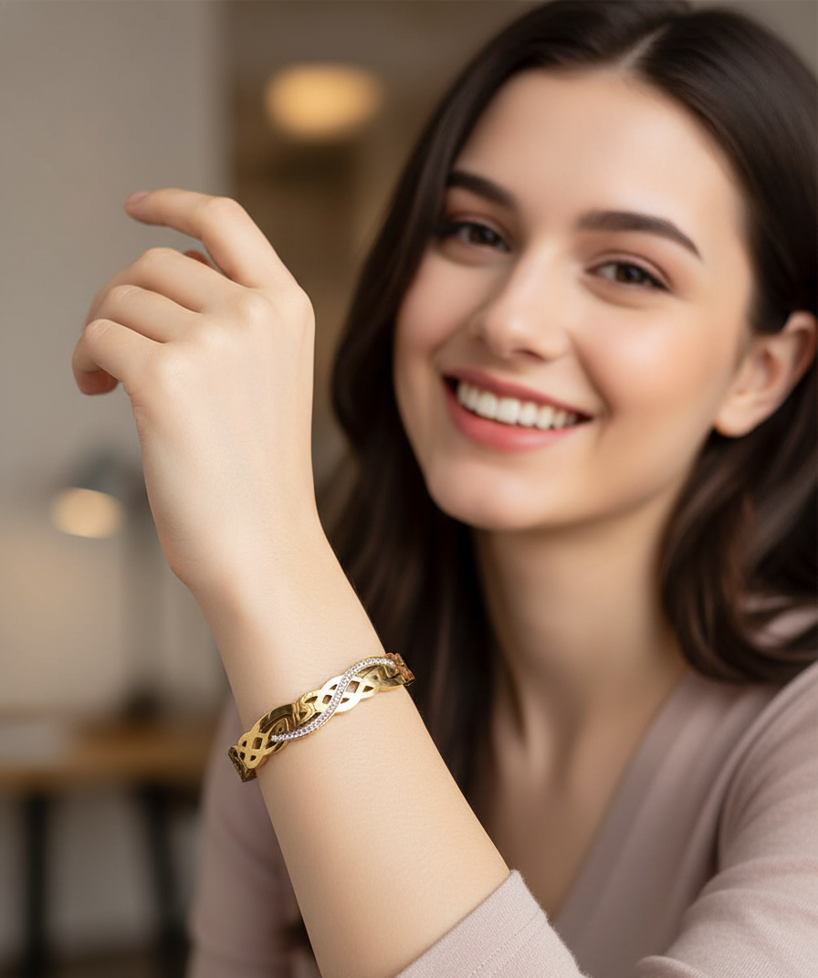 Crystal Wave Pattern Bangle