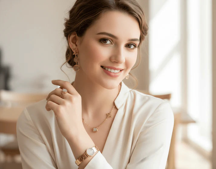 Luxury LV Charm Gold Jewellry Set